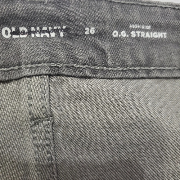 NWOT Old Navy Women's High Rise O.G. Straight Distressed Denim Shorts 26 Plus - Picture 4 of 7